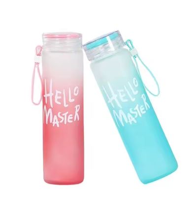 Duurzaam 500 ml BPA gratis Custom LOGO Gradient Frosted Glass Waterfles Cup voor student