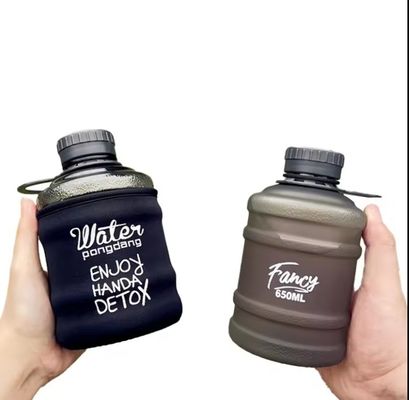 680 ml grote capaciteit directe drinkbeker Perfect voor studenten en buitenactiviteiten