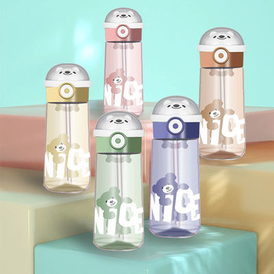 Buitenreizen Tritan materiaal BPA GRATIS Kinderen dragen waterfles met stro voor school