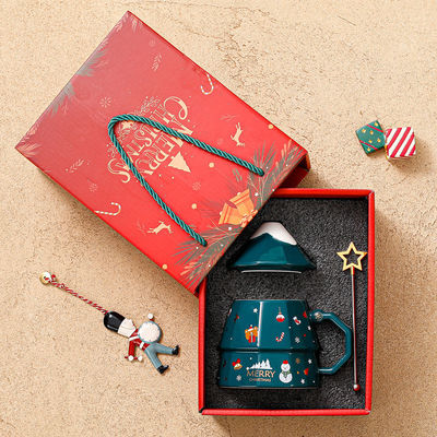 Kerstboomontwerp Cartoon Keramische mok geschenkdoos Set met deksel lepel In Amerikaanse stijl