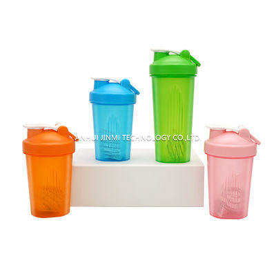 600 ml Custom Logo en kleur Fitness Plastic Gym Blender Shaker Cup voor direct drinken
