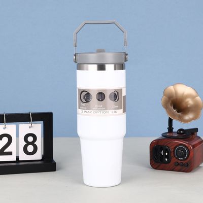 Modern ontwerp 20oz roestvrij staal vacuüm geïsoleerde tumbler met handvat deksel Custom logo