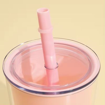Plastic waterfles met een grote capaciteit met dubbele wand en stro, geschikt voor kokend water