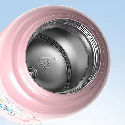Gepersonaliseerd Hou warm en koud Sportwaterflesje voor kinderen met een riemdeksel 550 ml capaciteit