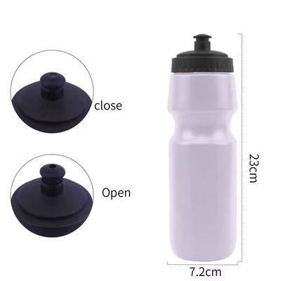 Gepersonaliseerd logo Acceptabel 700 ml PE plastic sportwaterfles met stofdek