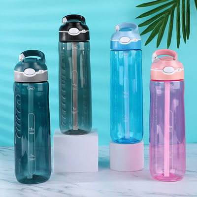 Kleurrijke sportshaker met stro Eenvoudig en populair 25oz Tritan plastic waterfles