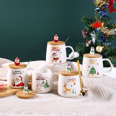 Kerstcadeau herbruikbare 400 ml porseleinen kopje met lepel en kerstman decoratie