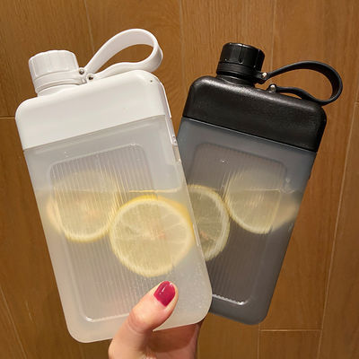 450 ml BPA-vrij vierkant PP plastic draagbare sportsapfles met dop op maat