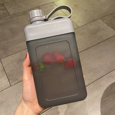 450 ml draagbare vierkante waterfles voor buitenreizen Sport Pocket Direct Drinking