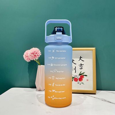 2L waterfles met stro tijdmarker en thermische isolatie prestaties voor fitness