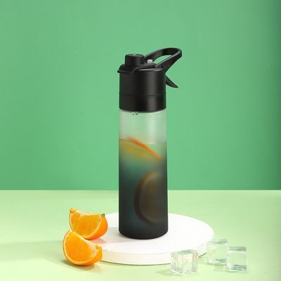 Design Custom Logo 650ml Plastic Spray Flasjes voor sport Outdoor Creatieve fles