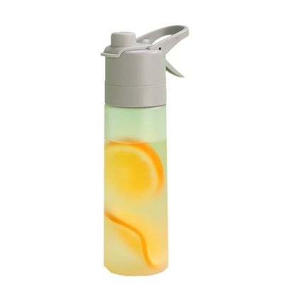Doppelwand PC-plastic sportgeïsoleerde spuitwaterfles voor buitenfietssport