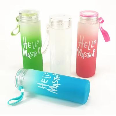 Duurzaam 500 ml BPA gratis Custom LOGO Gradient Frosted Glass Waterfles Cup voor student