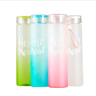 Duurzaam 500 ml BPA gratis Custom LOGO Gradient Frosted Glass Waterfles Cup voor student