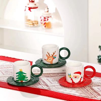 Keramische theebeker kerststijl met custom logo kerstman en boompatroon