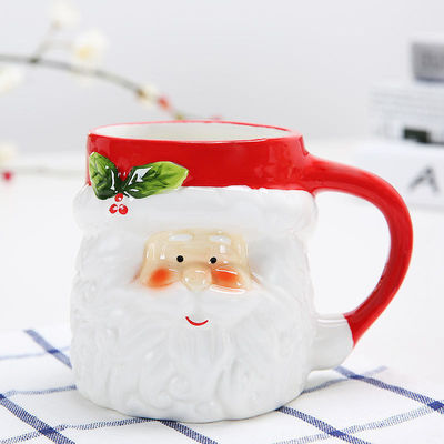 Persoonlijke keramische kruik met 3D kerstman design cartoon stijl en aangepaste kleur