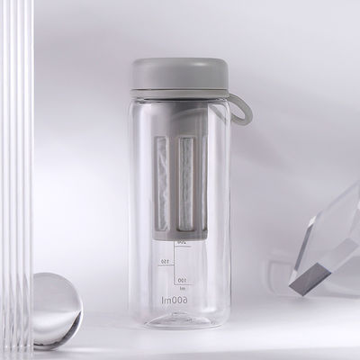 Draagbare plastic waterfles eenvoudige stijl met thee-infuser en 450 ml/600 ml capaciteit
