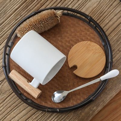 Bedrijfsgeschenken 11 oz Capaciteit Aantrekkelijk ontwerp Keramische reisbeker Geïsoleerde kantoorbeker