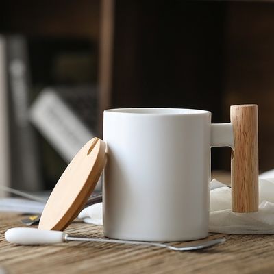 11oz Keramische reisbekers met geïsoleerde functie en aangepaste kleur