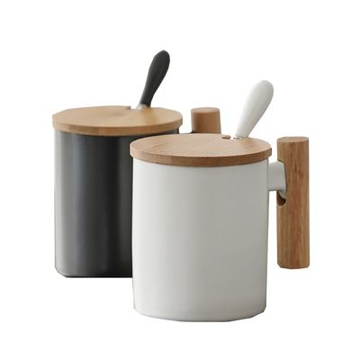 Duurzame keramische mok met deksel en aangepast logo voor theeliefhebbers in grootte 0,5 kg