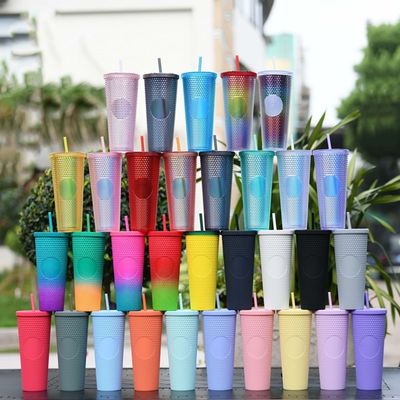 Studded Tumbler 24oz Modern Design Fashion Cup met lekkagevrije dubbele wand en stro