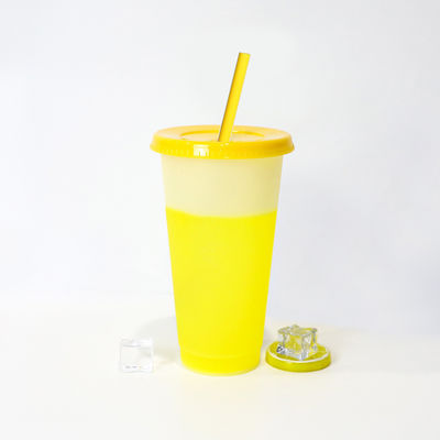 Leekproof 16oz 24oz BPA-vrije plastic koffiekopjes Koud waterfles met deksel en stro