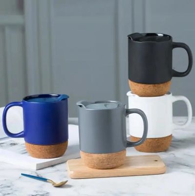 450 ml Custom Logo Mat Zwart Wit Cork Basis Keramische Koffie Reisbeker Met PP Deksel