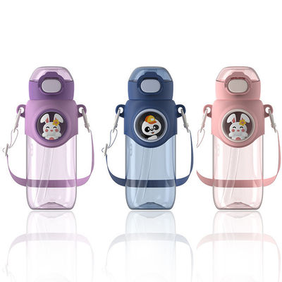 690 ml cartoon plastic ketel draagbare lekvrije beker met touw elastisch deksel accessoires