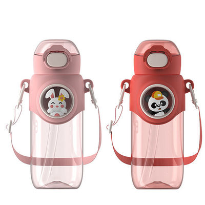 690 ml cartoon plastic ketel draagbare lekvrije beker met touw elastisch deksel accessoires