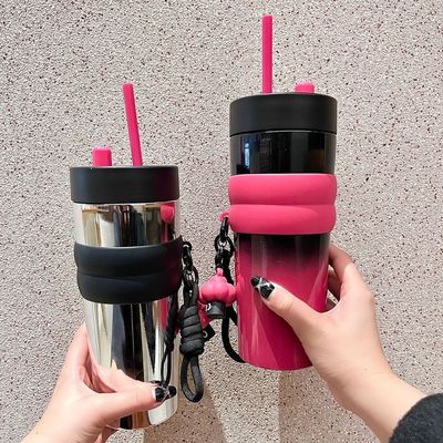 Alle toepasselijke mensen zullen van deze thermosbeker met grote capaciteit houden voor buitenactiviteiten