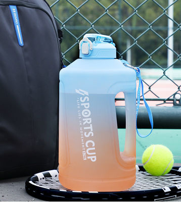 Buitensport en fitness Kleur PP plastic emmer waterbeker met grote capaciteit