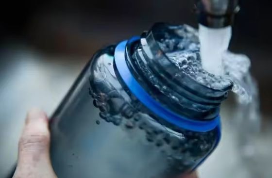 Unisex 1000 ml grote capaciteit waterbeker schaal waterdicht bekertje met PS plastic materiaal