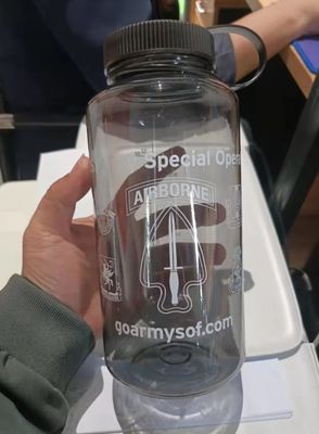 Unisex 1000 ml grote capaciteit waterbeker schaal waterdicht bekertje met PS plastic materiaal
