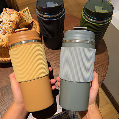 Vacuüm roestvrij staal dubbelwandige geïsoleerde koffiekop met draagbaar lekvrije deksel