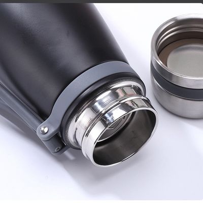 Vacuümgeïsoleerde maatwerkpatroon Kleurrijke waterfles 650ml/850ml voor alle buitenliefhebbers