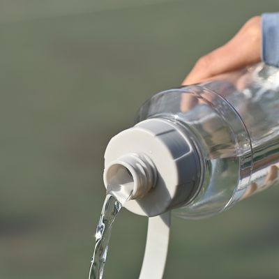 Unisex toepasbaar 1000 ml BPA vrij heldere plastic waterfles geschikt voor kokend water