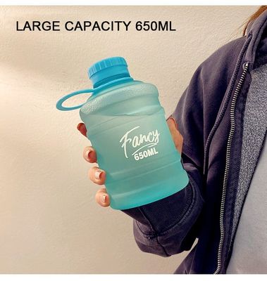 650 ml mini emmervormige plastic waterfles voor kamperen