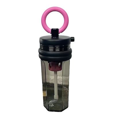 700 ml plastic waterfles met grote capaciteit, lekbestendig ontwerp en herbruikbaar stro