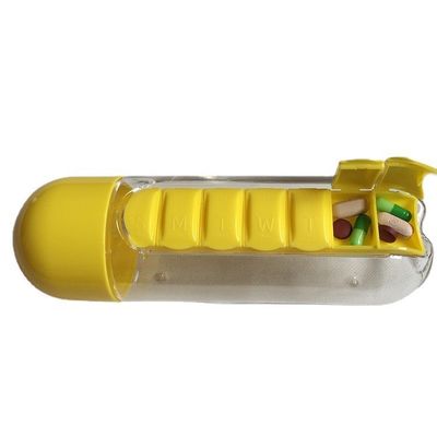 Kookwater Multifunctioneel 600 ml 2 in 1 dagelijkse plastic waterfles met zevendaagse pillenhoes