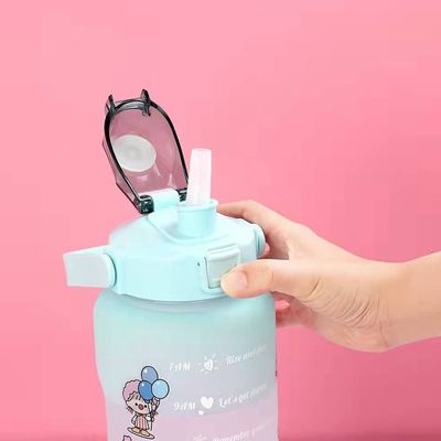Plastic Straw Sportwaterfles Grote capaciteit Verlaagde kleur Drinkbekers voor buiten