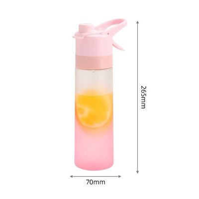 Dubbele wand PC plastic sport buiten spuitwaterfles voor het bewaren van koud drinkwater