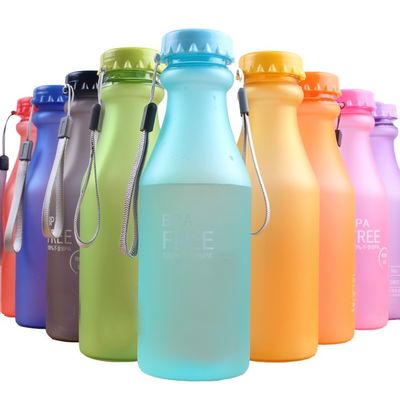 Verzegelde drinkfles 550 ml herbruikbare gym Bpa gratis sport plastic waterflessen met touw