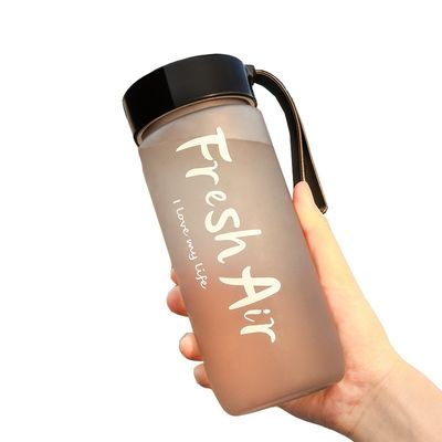 Gepersonaliseerde sportschool lekvrije ketel draagbare waterfles met heldere beker en touw