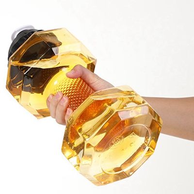 2.2L waterfles in de vorm van een halter voor fitness oefening Grote capaciteit en duurzaam