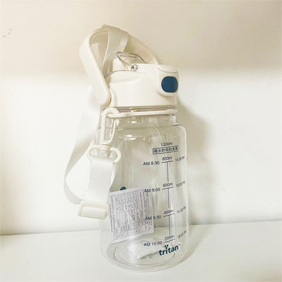 297g Sport plastic herbruikbaar motivatie half gallon vergrendelde pot Tritan waterfles