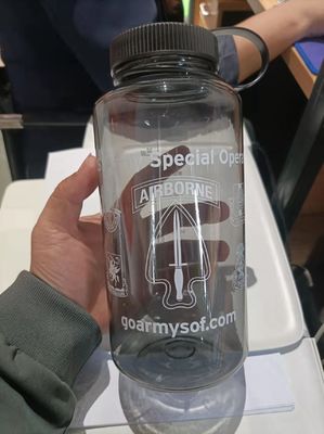 1000 ml Bpa vrij plastic transparante vloeibare waterfles met weegschaal voor buitensport
