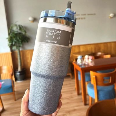 Gepersonaliseerde kleur 20 oz / 30 oz roestvrijstalen geïsoleerde waterbeker met stro voor fitness