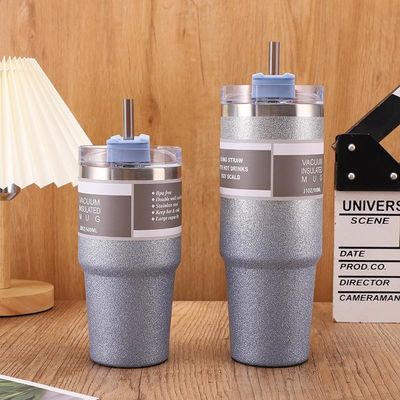 30 oz roestvrijstalen geïsoleerde waterbeker met stro voor reizen en een actieve levensstijl