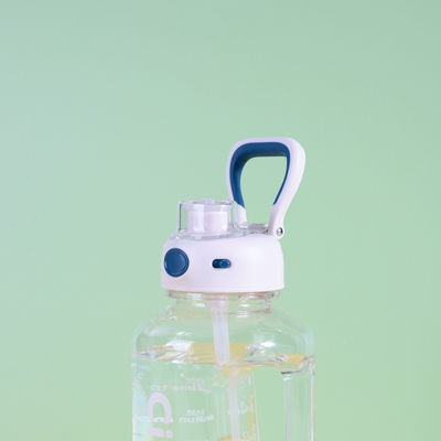1.5L Amerikaanse stijl aangepaste plastic waterfles voor gym en sport auto vullen