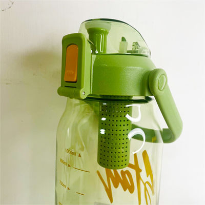 Uitgerust met een anti-corrosiecoating 850 ml en 1 L Korea Tritan Fruit Infuser Flas
